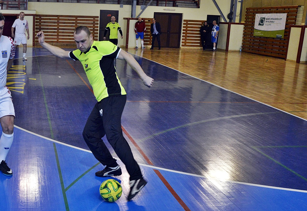 Futsalowy maraton w Płońsku. Nasi oldboje obronili tytuł pokonując w finale Ukraińców