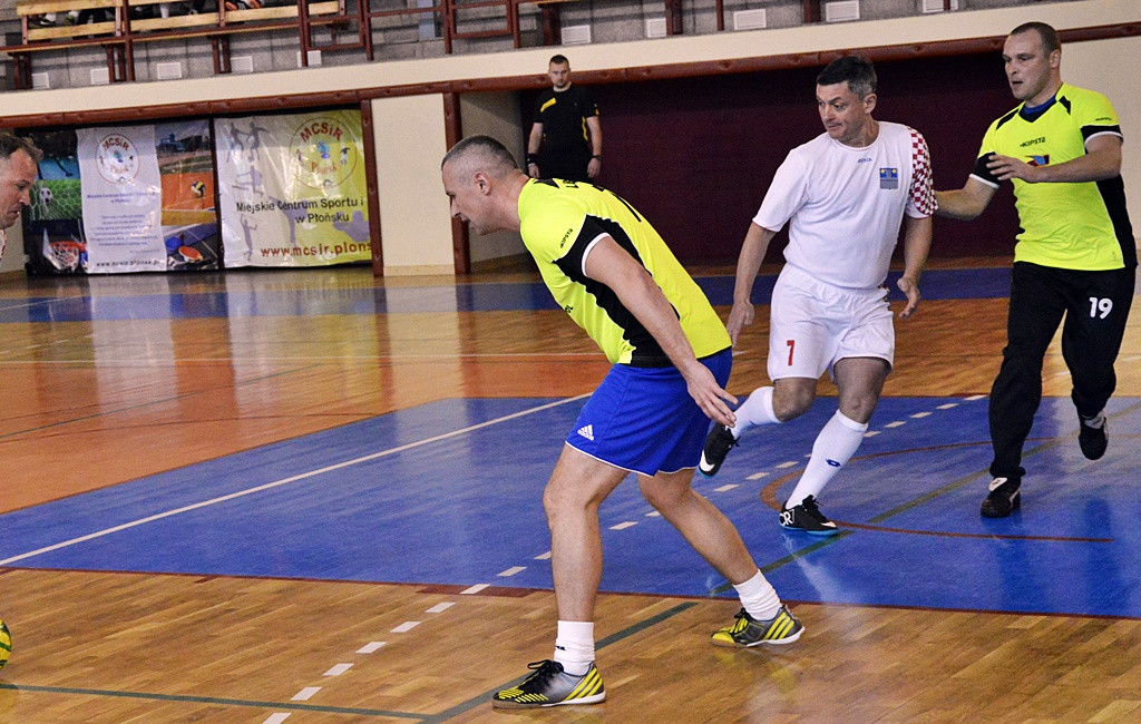 Futsalowy maraton w Płońsku. Nasi oldboje obronili tytuł pokonując w finale Ukraińców