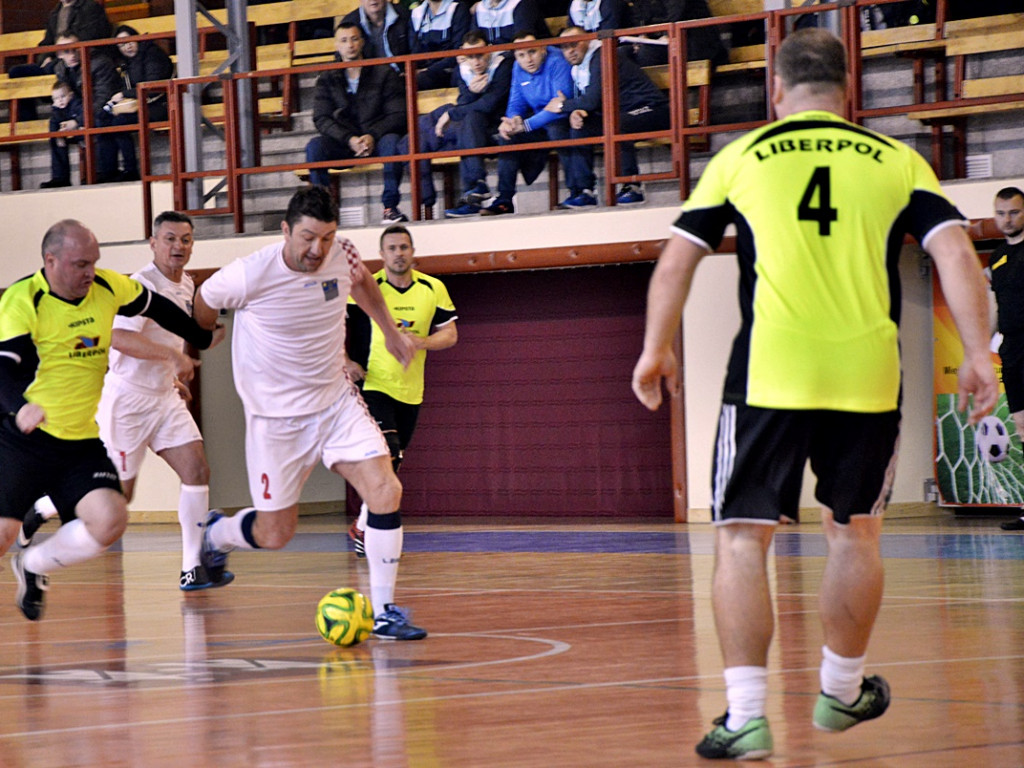 Futsalowy maraton w Płońsku. Nasi oldboje obronili tytuł pokonując w finale Ukraińców
