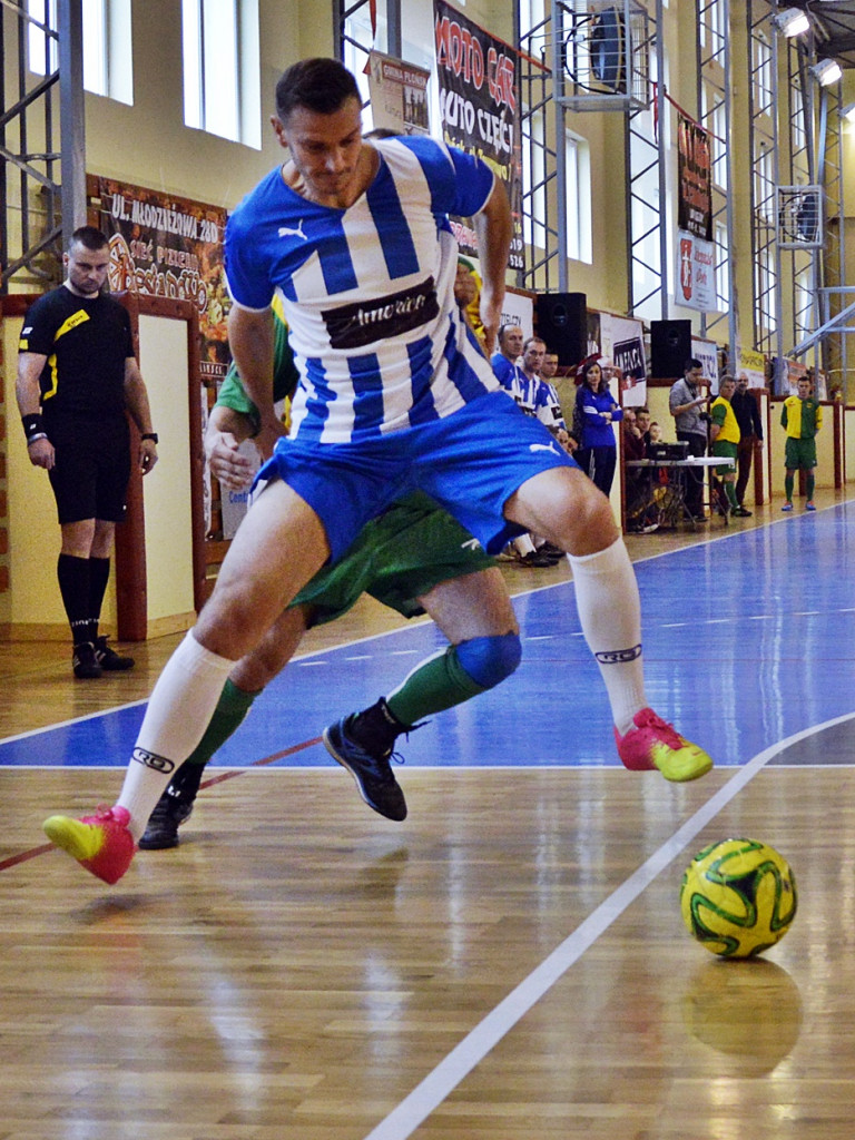 Futsalowy maraton w Płońsku. Nasi oldboje obronili tytuł pokonując w finale Ukraińców