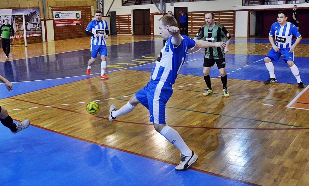 Futsalowy maraton w Płońsku. Nasi oldboje obronili tytuł pokonując w finale Ukraińców