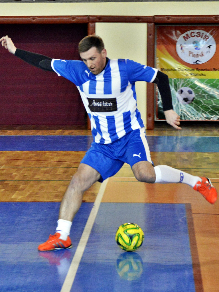 Futsalowy maraton w Płońsku. Nasi oldboje obronili tytuł pokonując w finale Ukraińców