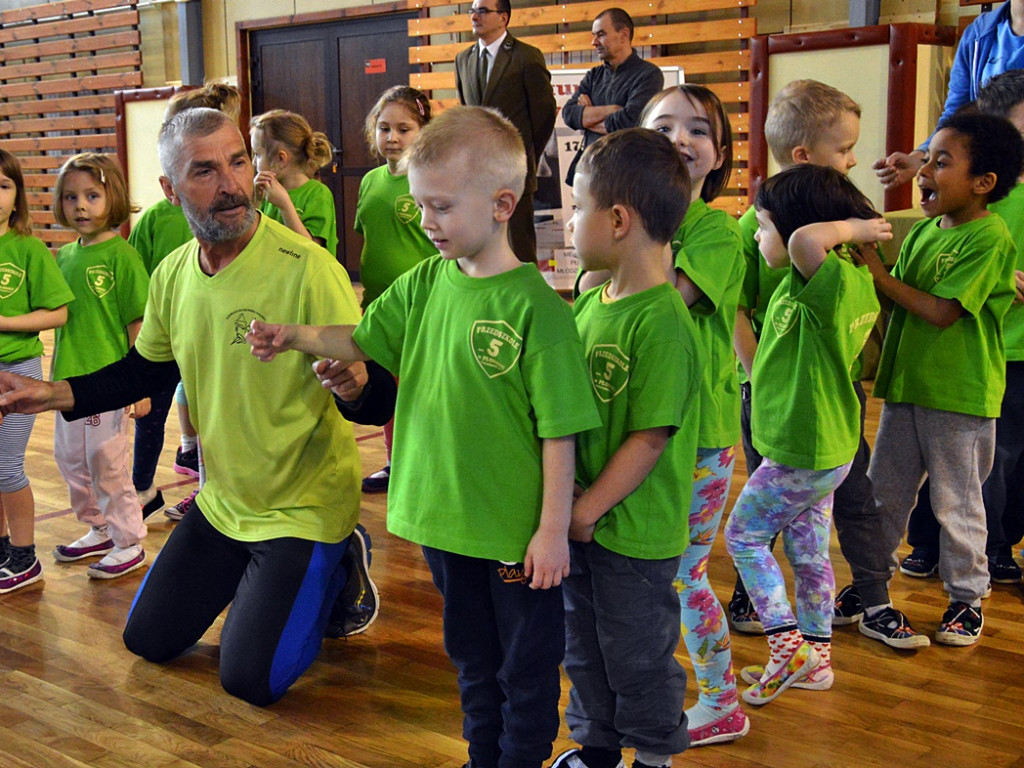 Gotowi, do startu, start! Płońskie przedszkolaki chcą być za pan brat ze sportem [FOTO]