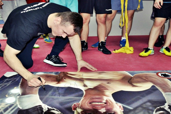 Znany polski bokser w roli trenera w M&J KO Boxing Płońsk [FOTO]