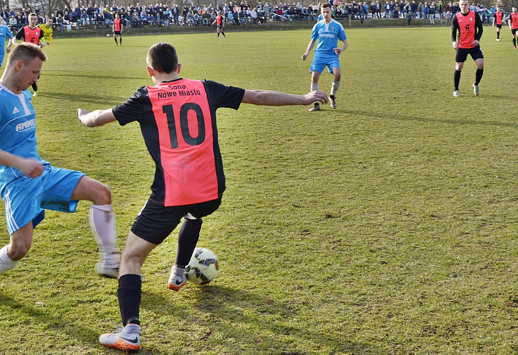 Co to był za mecz! Fantastyczne derby powiatu w Nowym Mieście [FOTO]