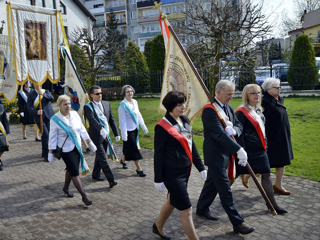 Płońszczanie dziękowali za chrzest w obecności abp Tomasza Pety [FOTO]