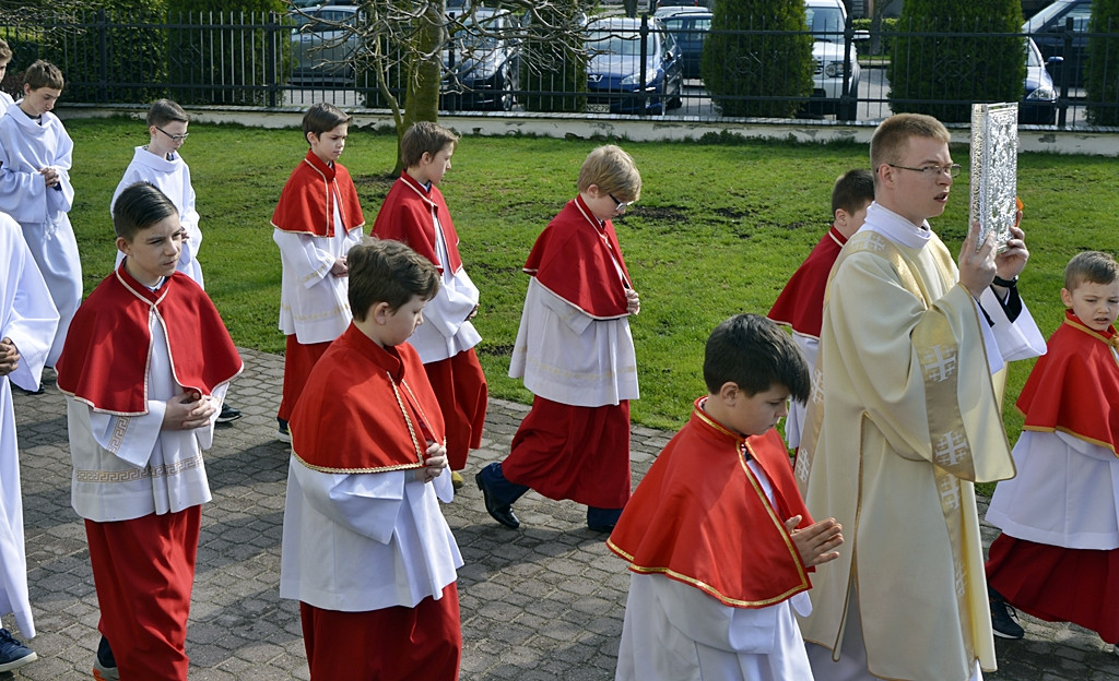 Płońszczanie dziękowali za chrzest w obecności abp Tomasza Pety [FOTO]