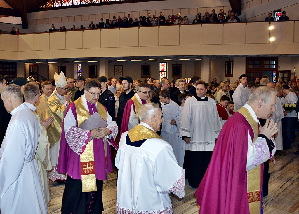 Płońszczanie dziękowali za chrzest w obecności abp Tomasza Pety [FOTO]