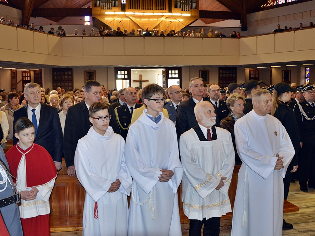 Płońszczanie dziękowali za chrzest w obecności abp Tomasza Pety [FOTO]