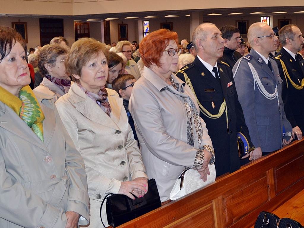 Płońszczanie dziękowali za chrzest w obecności abp Tomasza Pety [FOTO]