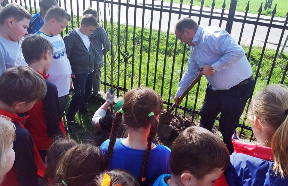 Płońszczanie dziękowali za chrzest w obecności abp Tomasza Pety [FOTO]