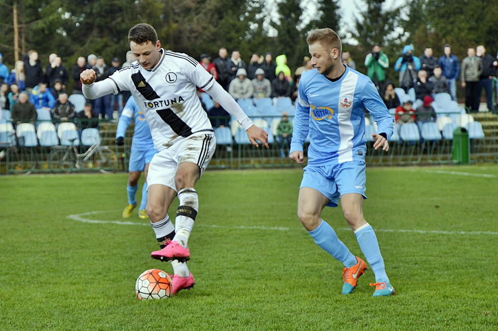 Czerwona kartka dla Legii i napór Błękitnych [FOTO]