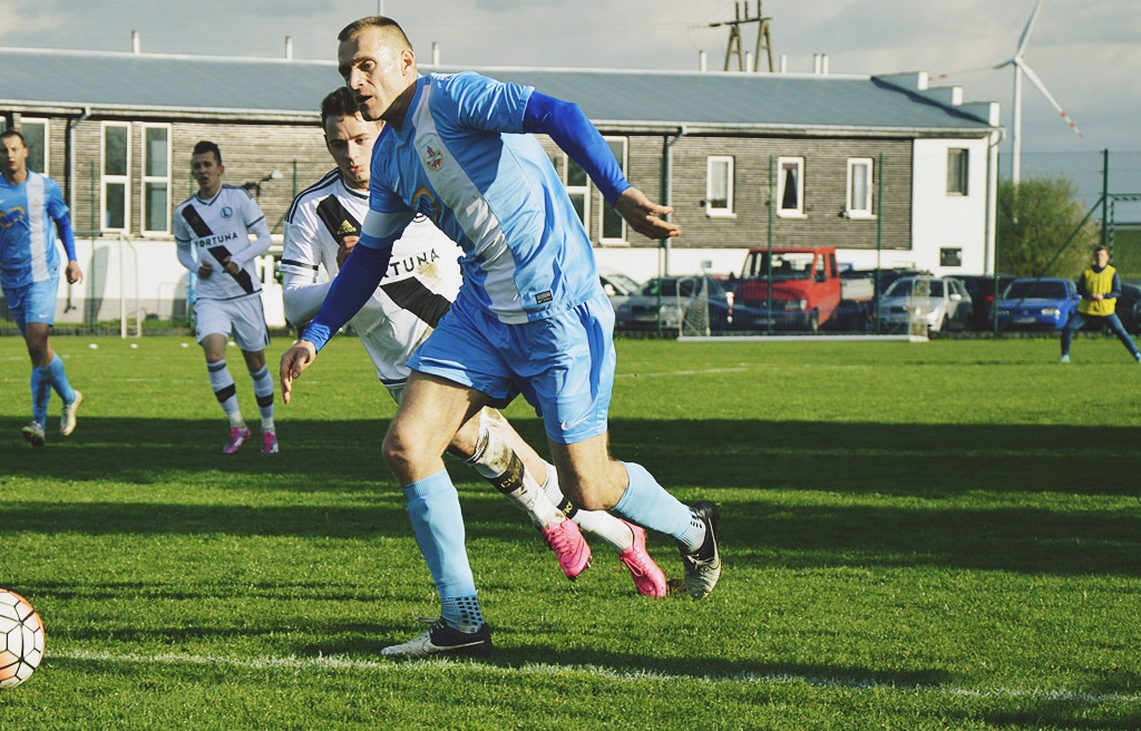 Czerwona kartka dla Legii i napór Błękitnych [FOTO]