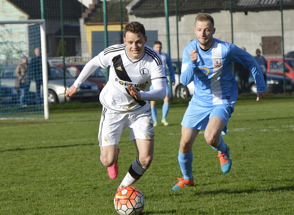 Czerwona kartka dla Legii i napór Błękitnych [FOTO]