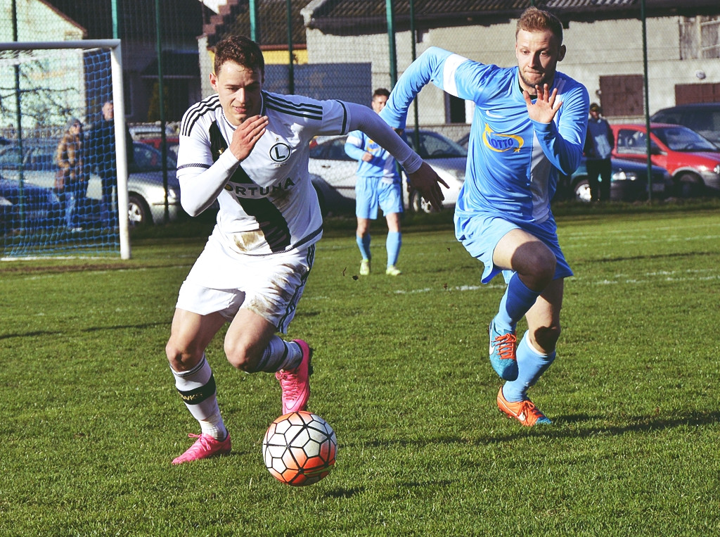 Czerwona kartka dla Legii i napór Błękitnych [FOTO]