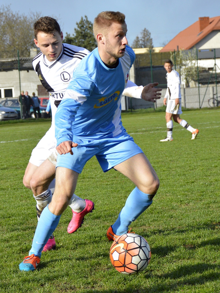 Czerwona kartka dla Legii i napór Błękitnych [FOTO]