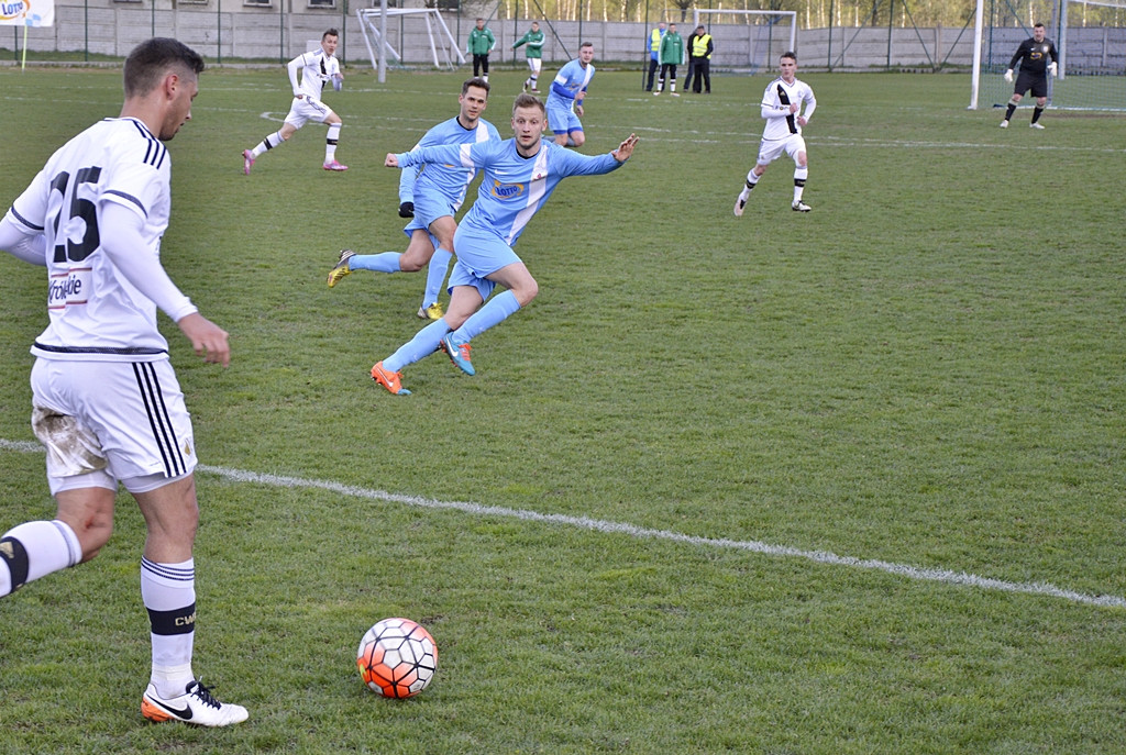 Czerwona kartka dla Legii i napór Błękitnych [FOTO]