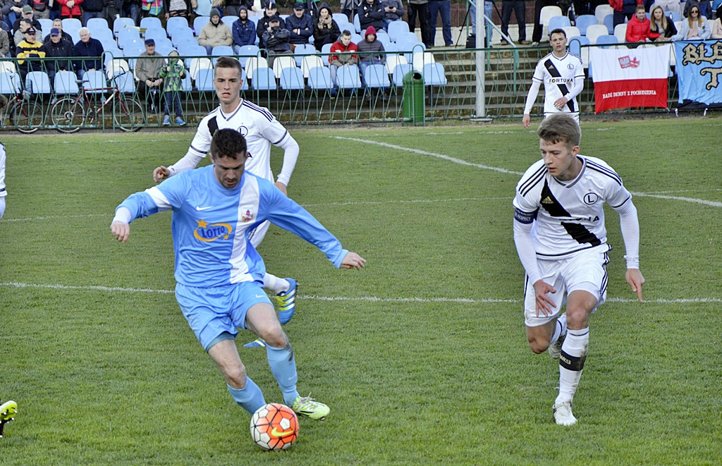 Czerwona kartka dla Legii i napór Błękitnych [FOTO]