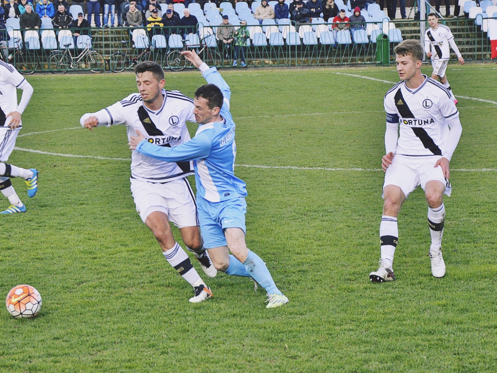 Czerwona kartka dla Legii i napór Błękitnych [FOTO]