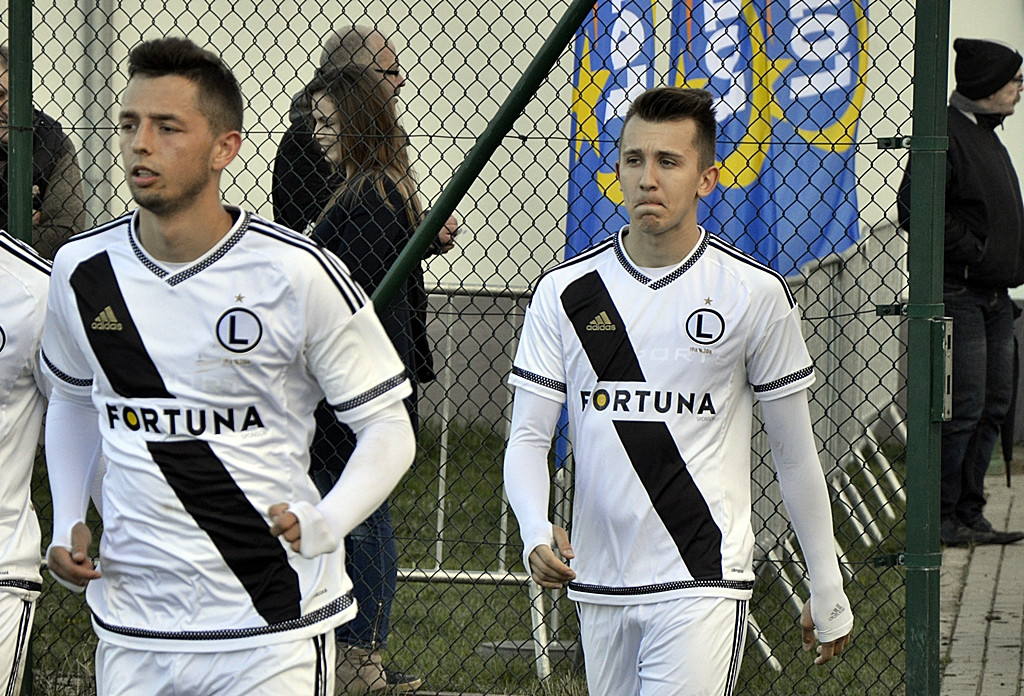 Czerwona kartka dla Legii i napór Błękitnych [FOTO]