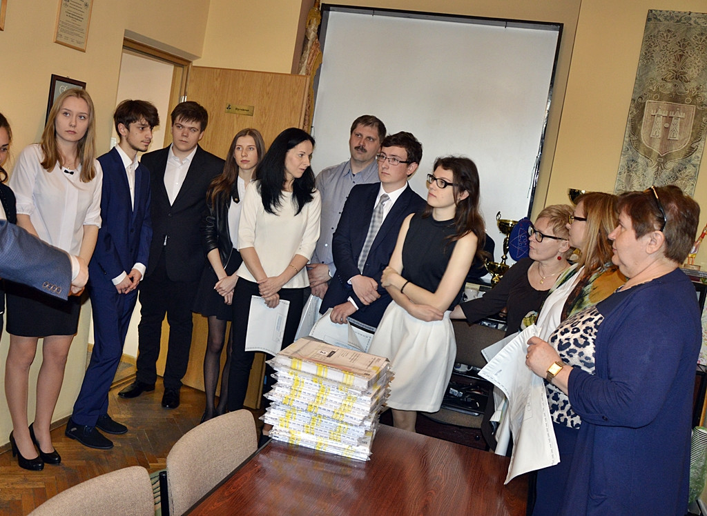 Język polski na dobry początek. 4 maja ruszyły matury [FOTO]