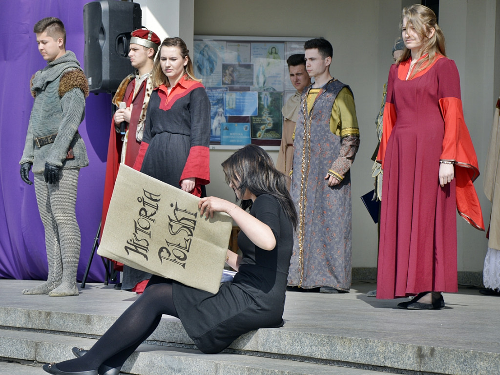 CMLXVI. Ta młodzież lekcję historii odrobiła z nawiązką [FOTO]