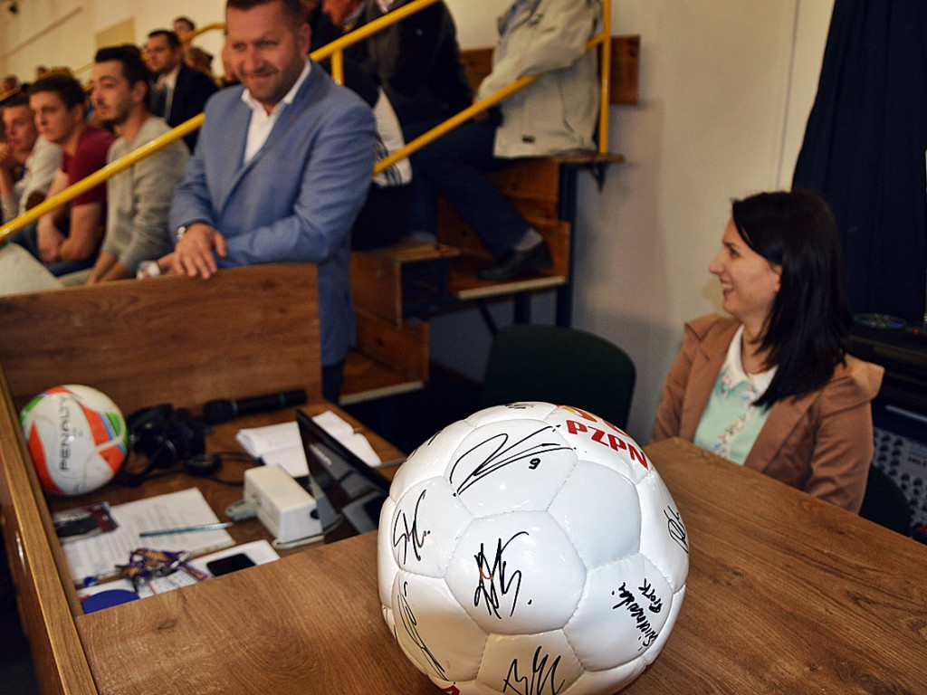 Świerczewski wręczał medale, Iwan gratulował. Futsal świętuje halowy tytuł [FOTO]