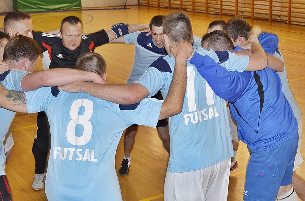 Świerczewski wręczał medale, Iwan gratulował. Futsal świętuje halowy tytuł [FOTO]