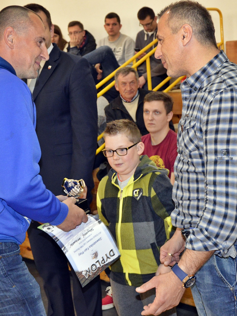 Świerczewski wręczał medale, Iwan gratulował. Futsal świętuje halowy tytuł [FOTO]