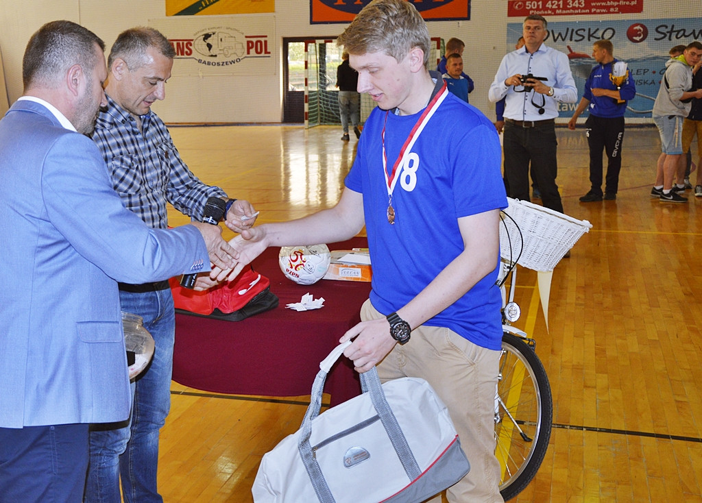 Świerczewski wręczał medale, Iwan gratulował. Futsal świętuje halowy tytuł [FOTO]