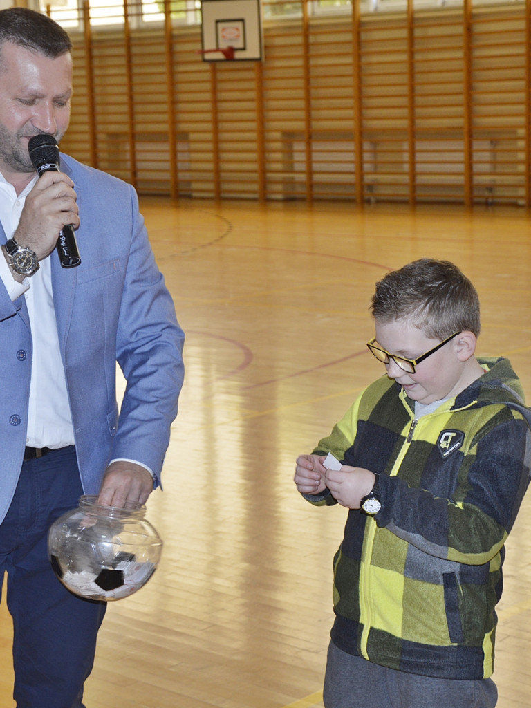 Świerczewski wręczał medale, Iwan gratulował. Futsal świętuje halowy tytuł [FOTO]