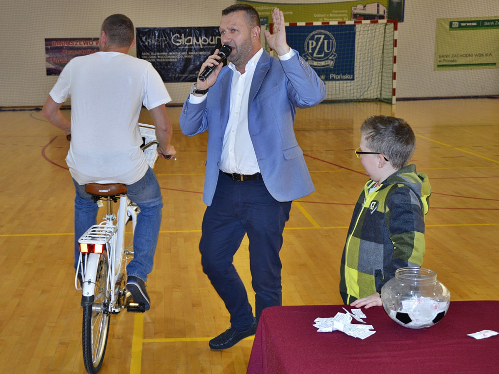 Świerczewski wręczał medale, Iwan gratulował. Futsal świętuje halowy tytuł [FOTO]