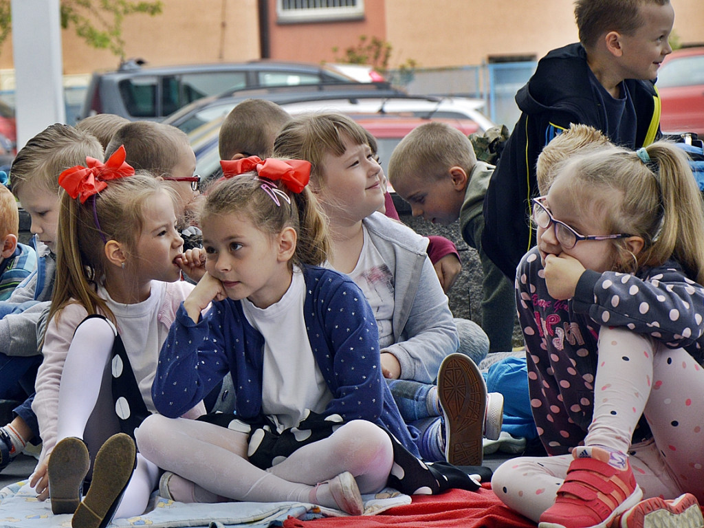 Ze świątyni na stadion i do teatru. Przegranych nie było... [FOTO]