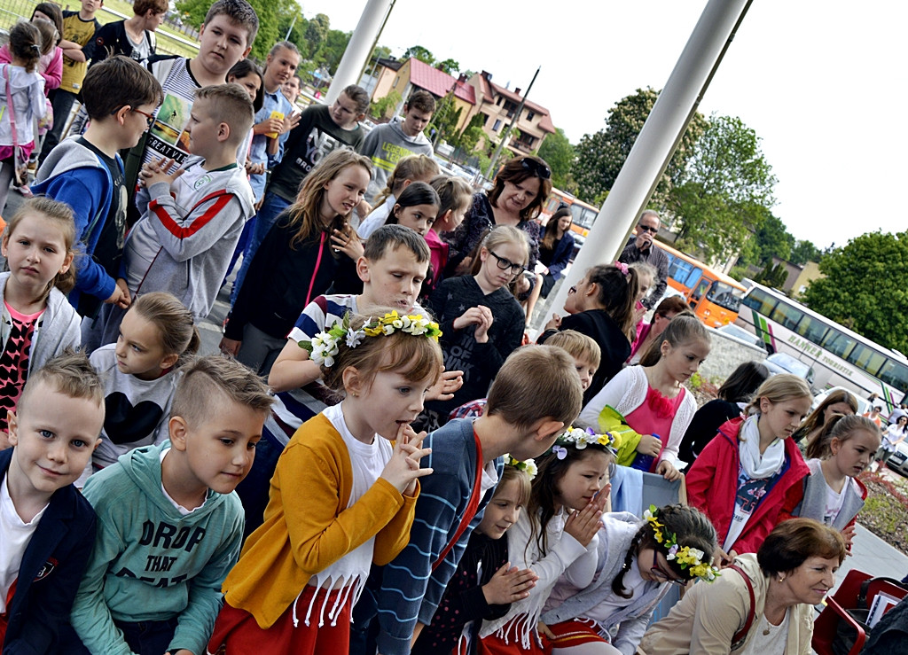 Ze świątyni na stadion i do teatru. Przegranych nie było... [FOTO]
