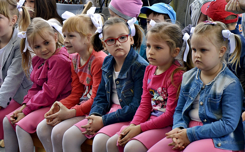 Ze świątyni na stadion i do teatru. Przegranych nie było... [FOTO]