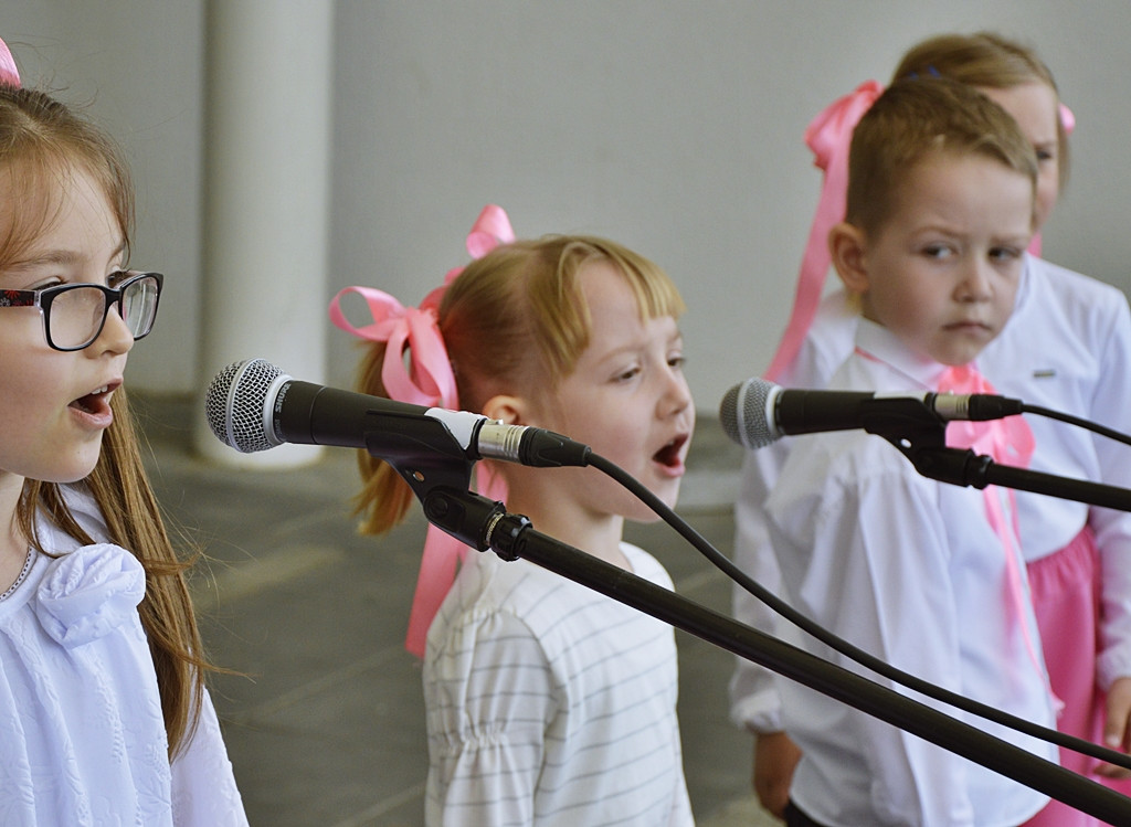 Ze świątyni na stadion i do teatru. Przegranych nie było... [FOTO]