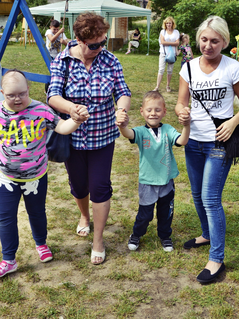 Dzieci świetnie bawiły się nad Wkrą! [FOTO]