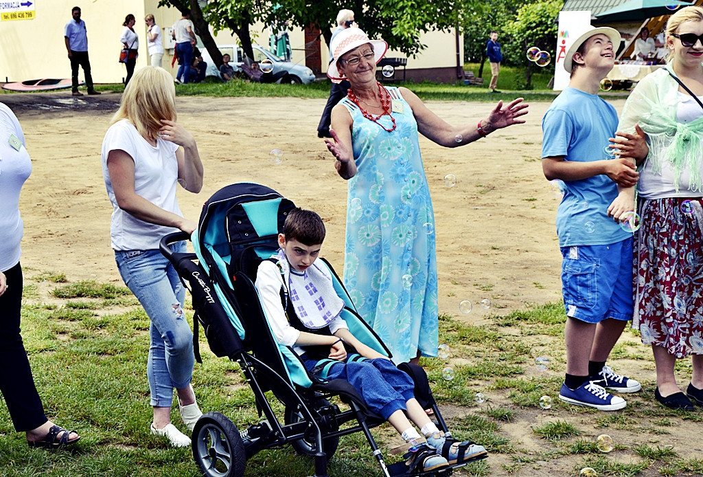 Dzieci świetnie bawiły się nad Wkrą! [FOTO]