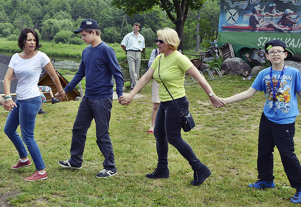 Dzieci świetnie bawiły się nad Wkrą! [FOTO]