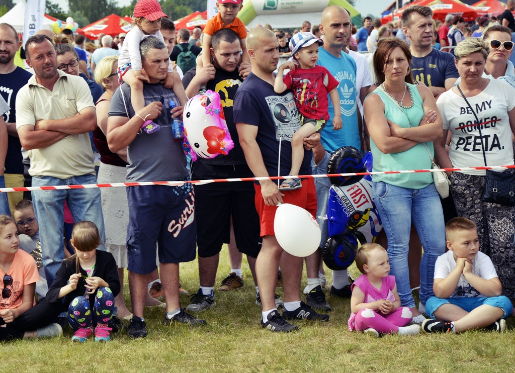 Udane lądowanie w Milewie mimo ciemnych chmur [FOTO]