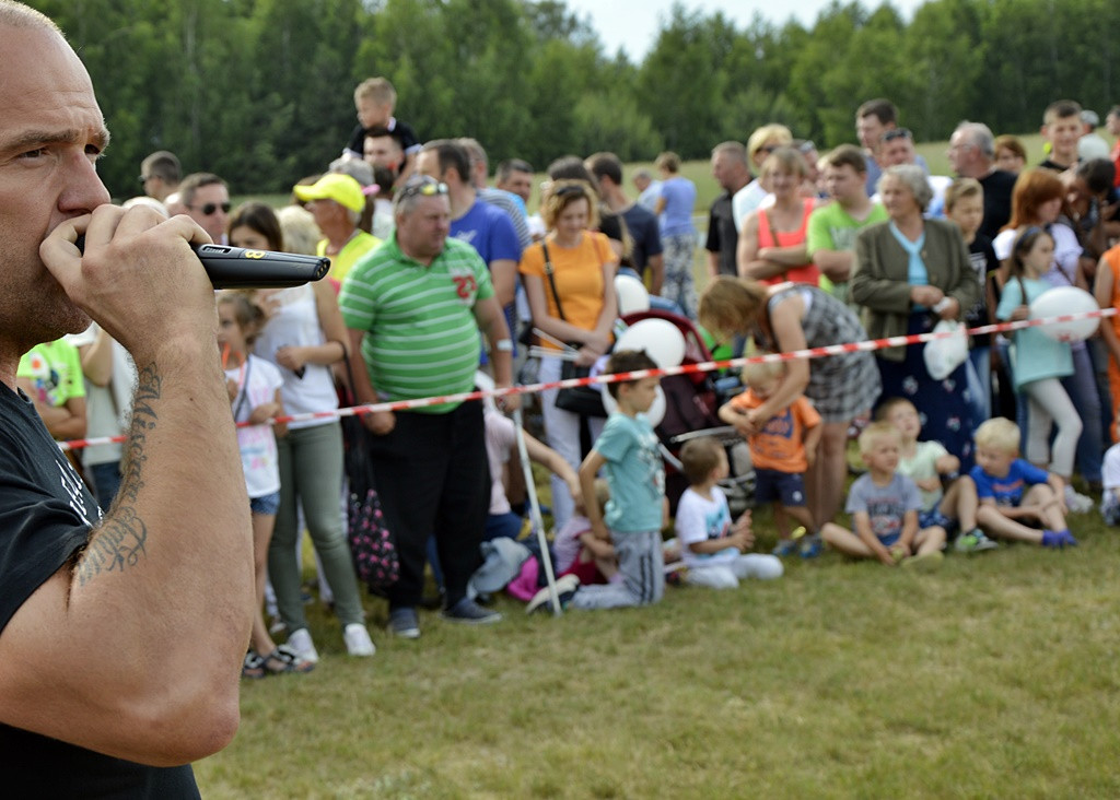 Udane lądowanie w Milewie mimo ciemnych chmur [FOTO]