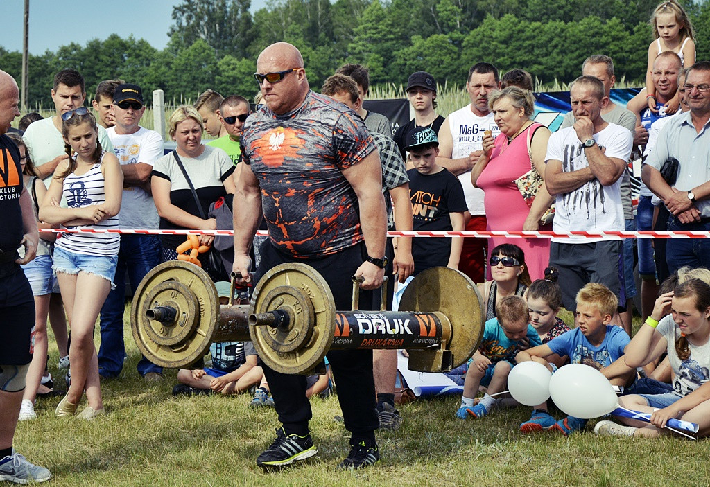 Udane lądowanie w Milewie mimo ciemnych chmur [FOTO]