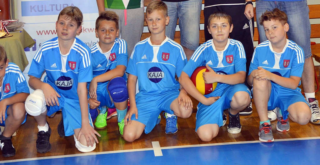 Druga drużyna PTS-u wygrywa turniej mini siatkówki [FOTO]
