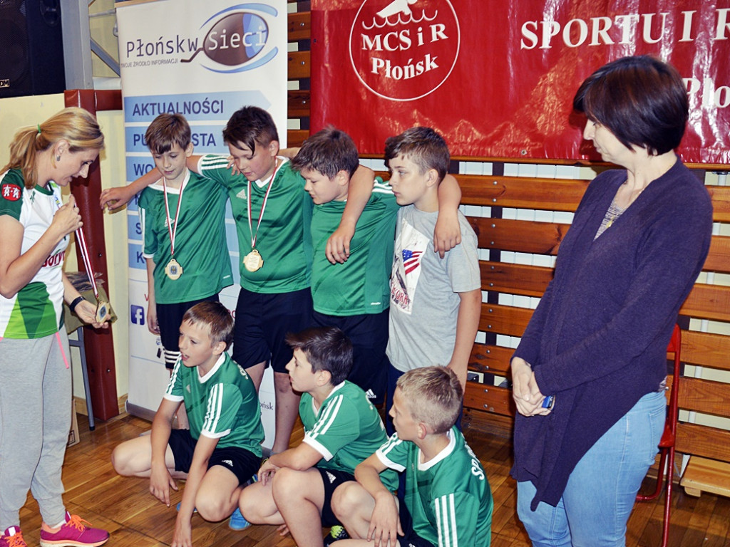 Druga drużyna PTS-u wygrywa turniej mini siatkówki [FOTO]