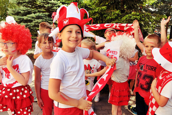 W płońskiej podstawówce biało-czerwono. Polska do boju, Polska!