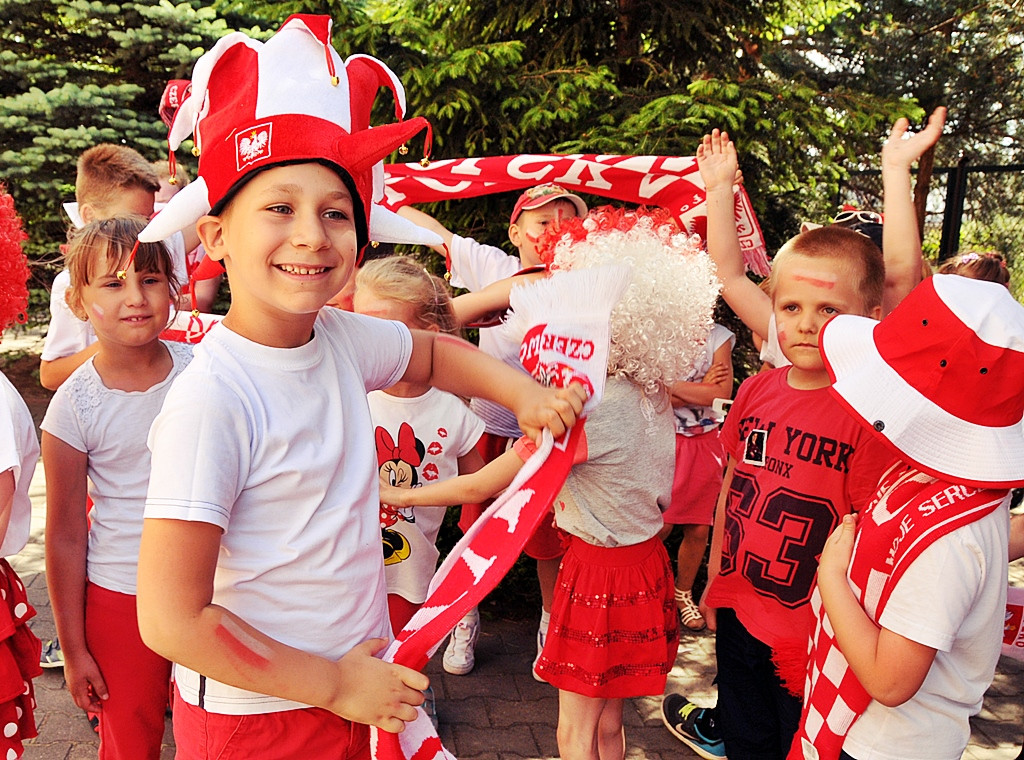 W płońskiej podstawówce biało-czerwono. Polska do boju, Polska!