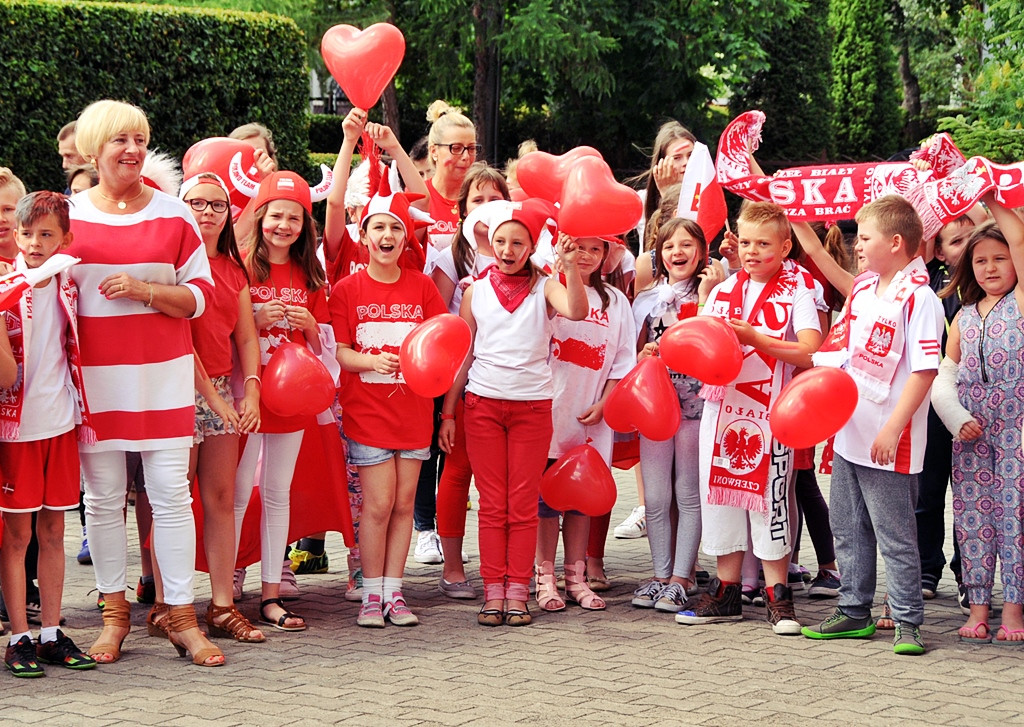 W płońskiej podstawówce biało-czerwono. Polska do boju, Polska!
