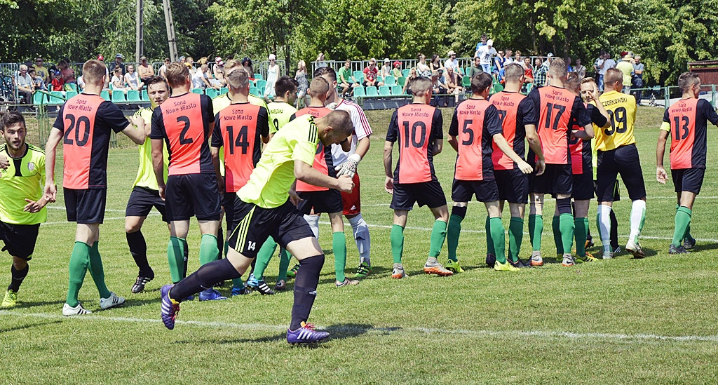 Wody! Barażowy pojedynek w samo południe. Unia z pokaźną zaliczką. Sona traciła nie tylko gole [FOTO]