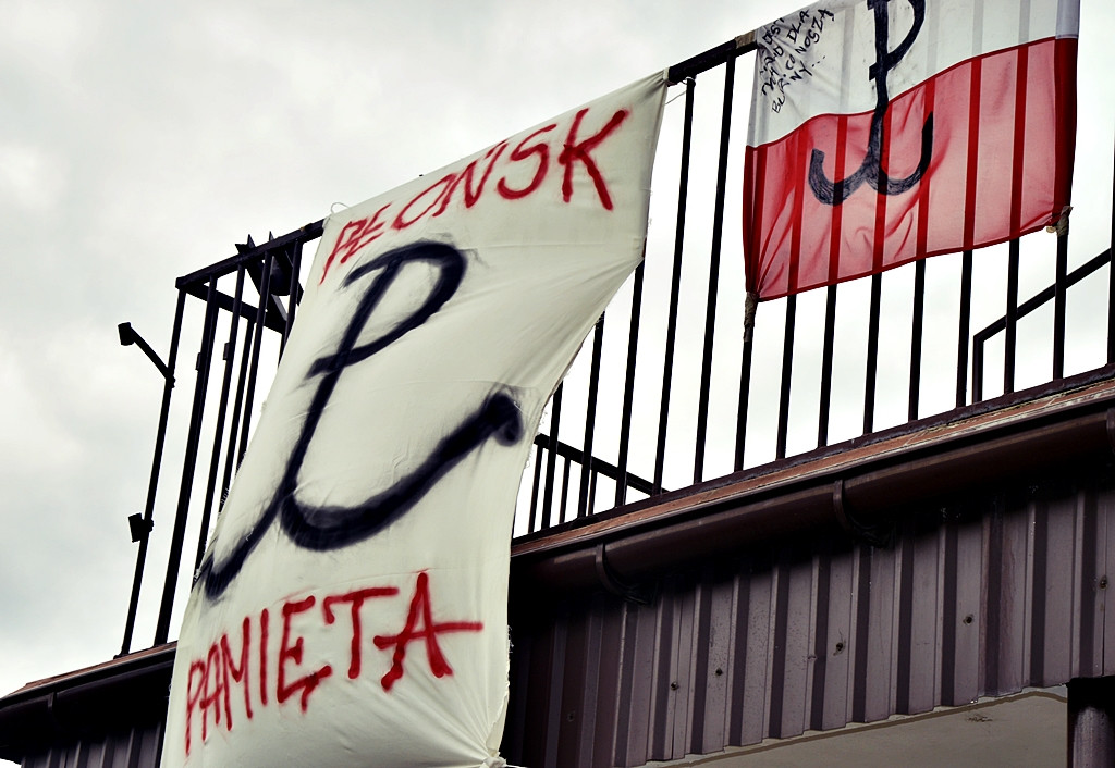Pamiętamy i będziemy pamiętać! Punkt 17 zamarł ruch przy płońskim rondzie [FOTO]