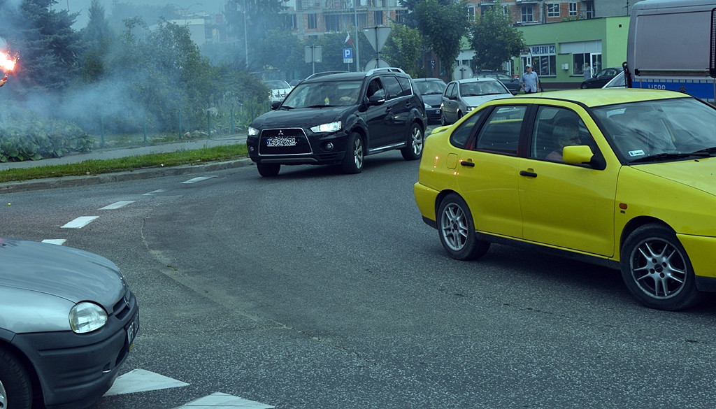 Pamiętamy i będziemy pamiętać! Punkt 17 zamarł ruch przy płońskim rondzie [FOTO]
